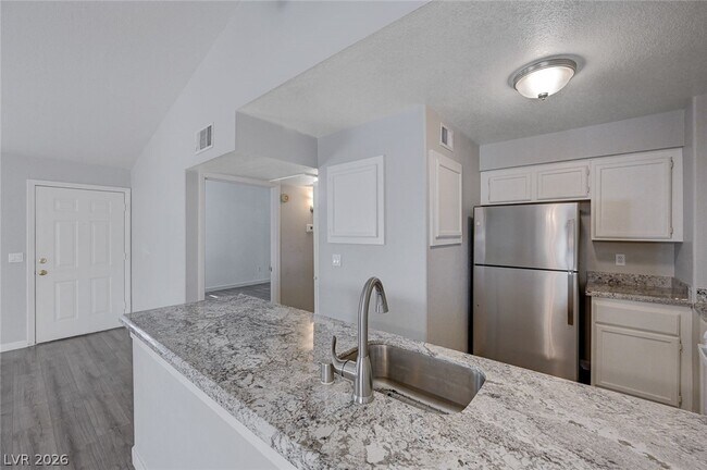 Building Photo - 2251 Wigwam Pkwy