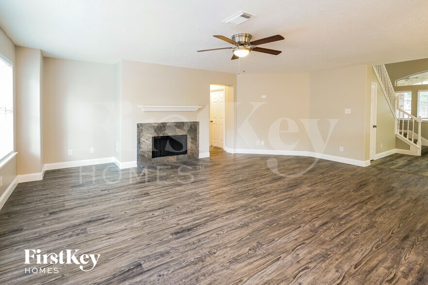 Building Photo - 28618 Hidden Cove Dr