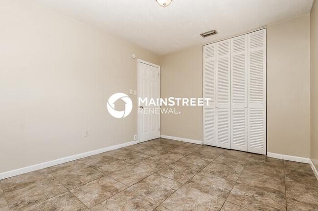 Building Photo - 3 Bedroom Pet-Friendly Home in Port Richey, FL with Main Street Renewal