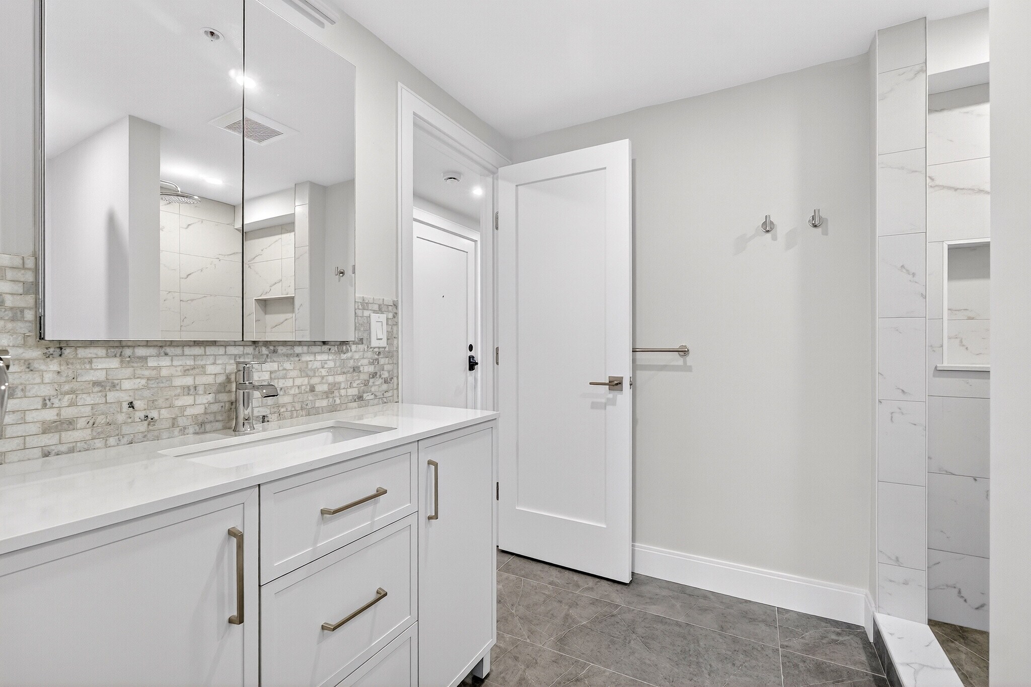 Building Photo - 151 Belmont St