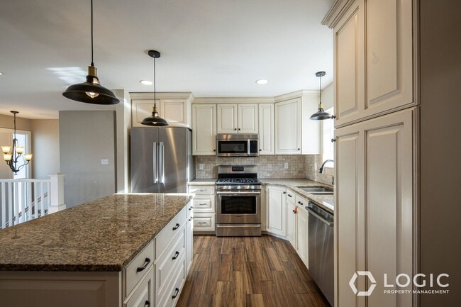 Building Photo - 1666 Paulista Wy