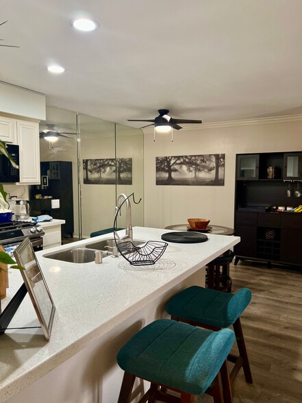 Building Photo - 24518 Nicklaus Dr