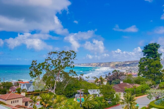 Building Photo - Gorgeous luxury flat with ocean view in La Jolla. Gustavo Lopez