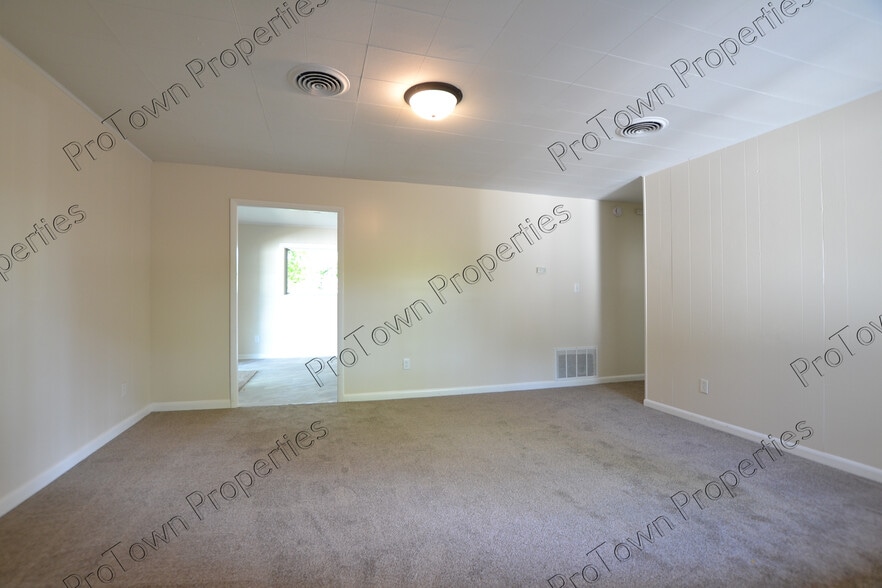 Building Photo - 605 Stryker Ave