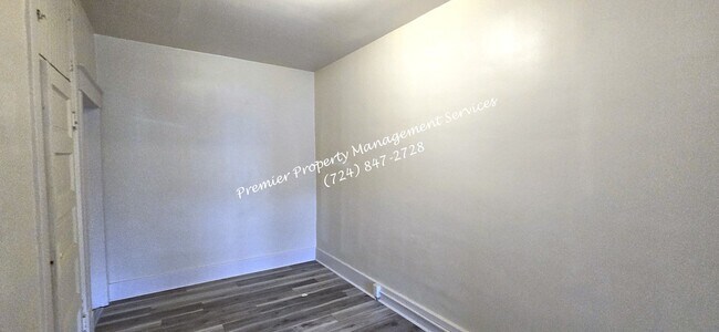 Building Photo - 331 W North St