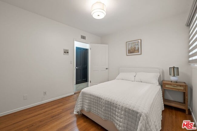 Building Photo - 9023 Alto Cedro Dr