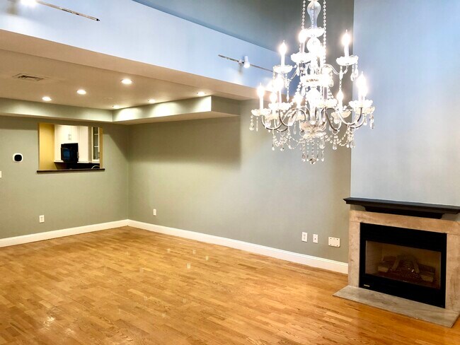 Building Photo - 44 Regent St