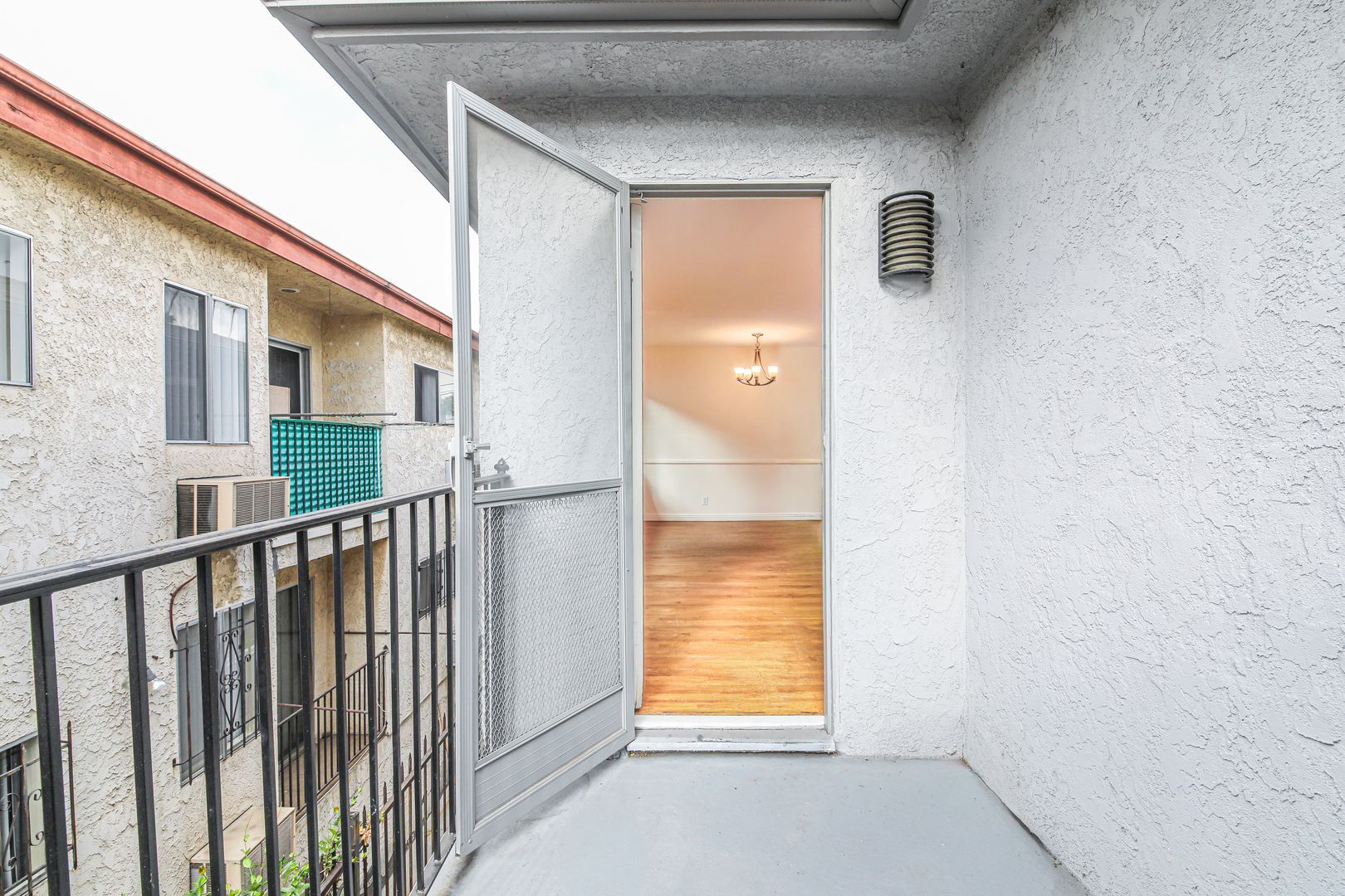 Building Photo - 1801 N Harvard Blvd