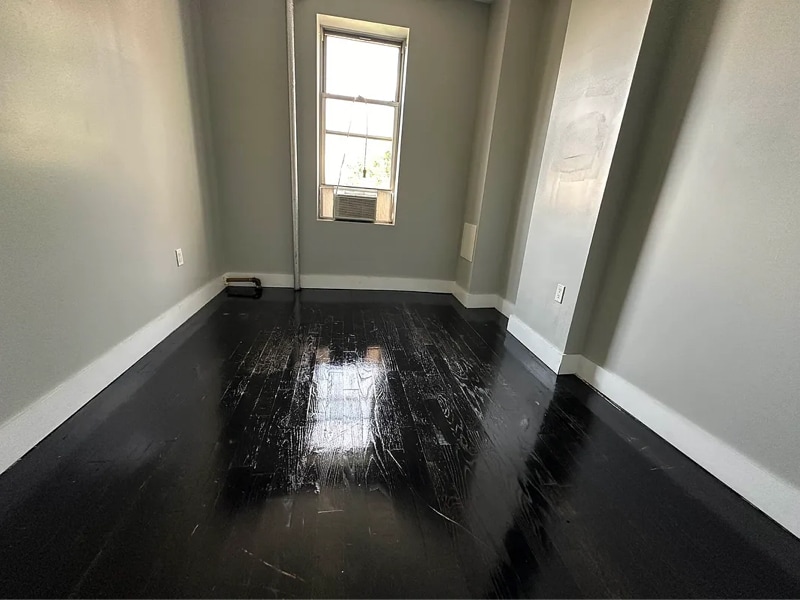 Building Photo - 901 Woodycrest Ave