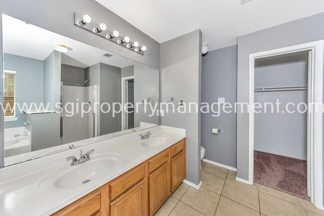 Building Photo - 413 Windy Hill Ln