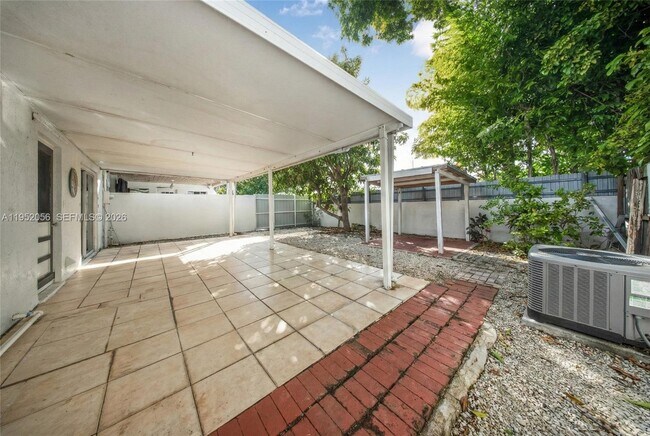 Building Photo - 5428 SW 131st Ct