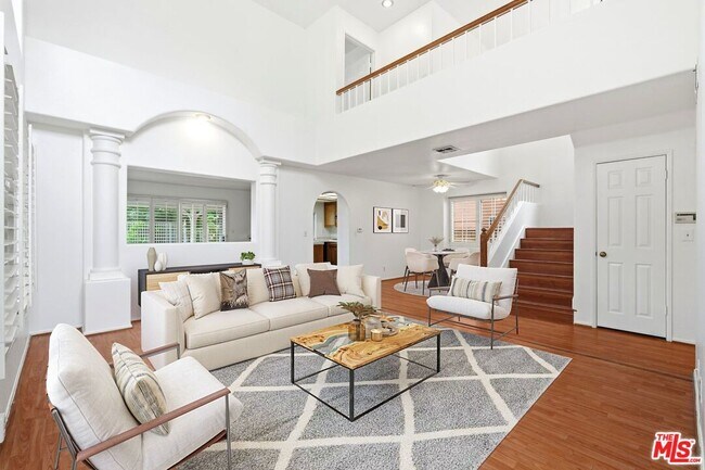 Building Photo - 25842 Browning Pl