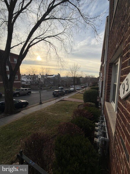 Building Photo - 937 Randolph St NW