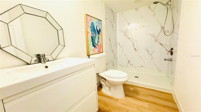 Building Photo - 7200 E Bank Dr