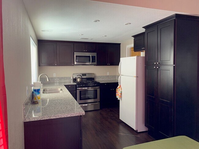 Building Photo - 16185 Tawney Ridge Ln