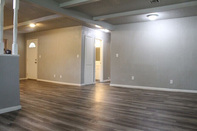 Building Photo - Steller 3 bed 3 bath home for rent!!!