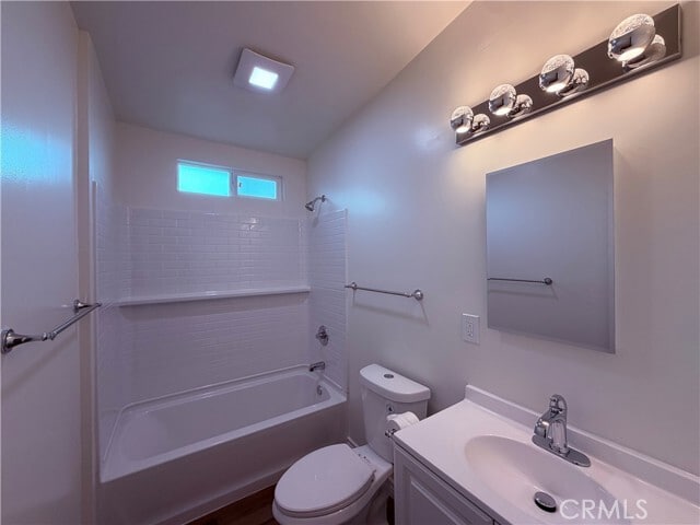 Building Photo - 5554 Riverside Dr