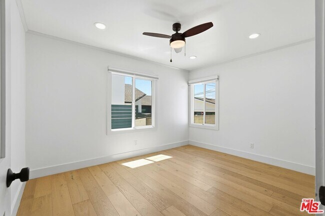 Building Photo - 6647 W 82nd St