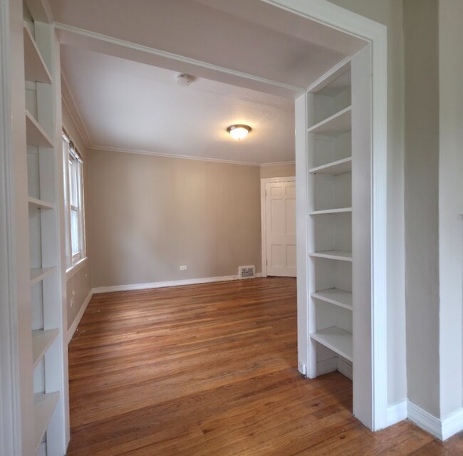 Building Photo - 17014 Kenyon Rd