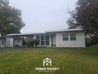 Building Photo - 8 St Celeste Dr