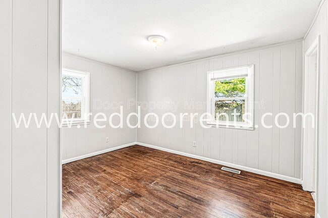 Building Photo - 7026 Kimberly Ln