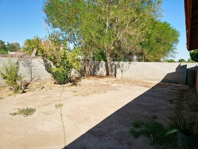 Building Photo - 3 bedroom/2 bath home for Rent
