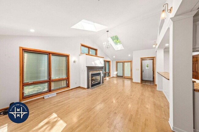Building Photo - 15685 Brojan Dr