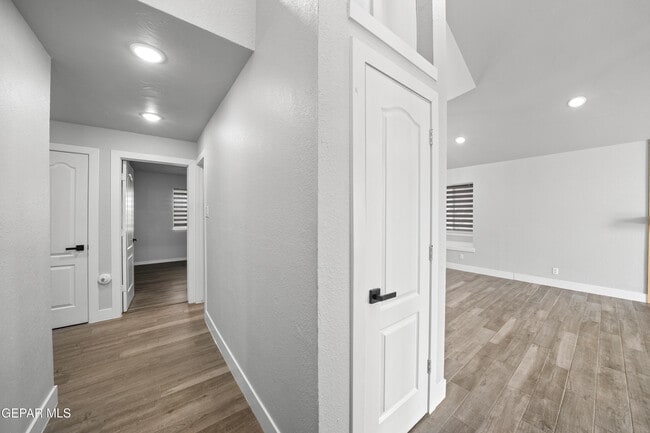 Building Photo - 12160 Valley Quail Dr