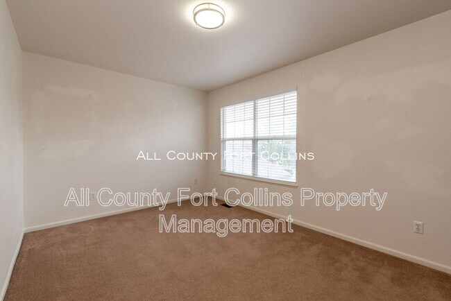 Building Photo - 4521 Starflower Dr