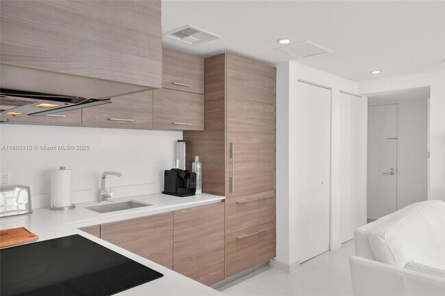 Building Photo - 1300 S Miami Ave