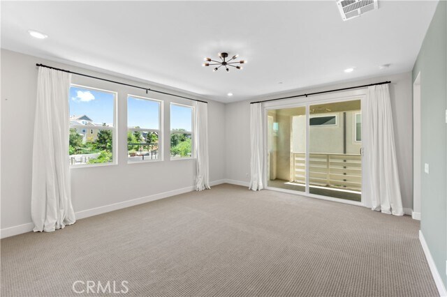 Building Photo - 156 Chorus