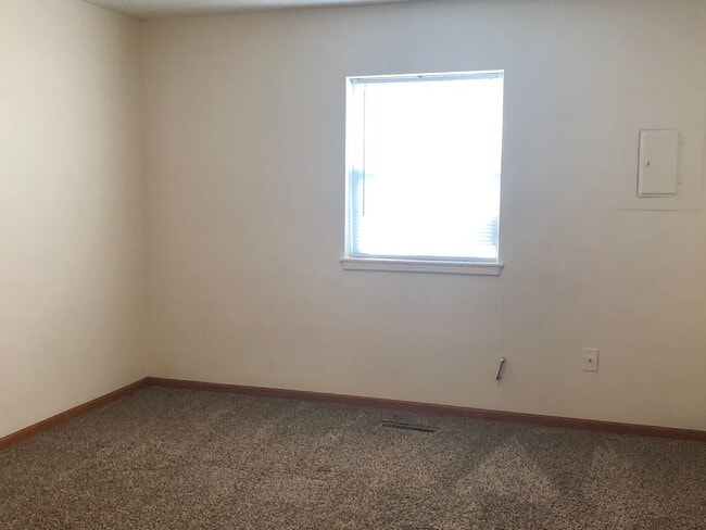 Building Photo - 103 K St