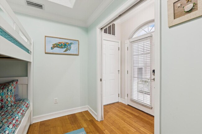 Building Photo - 361 Royal Caribbean Ct