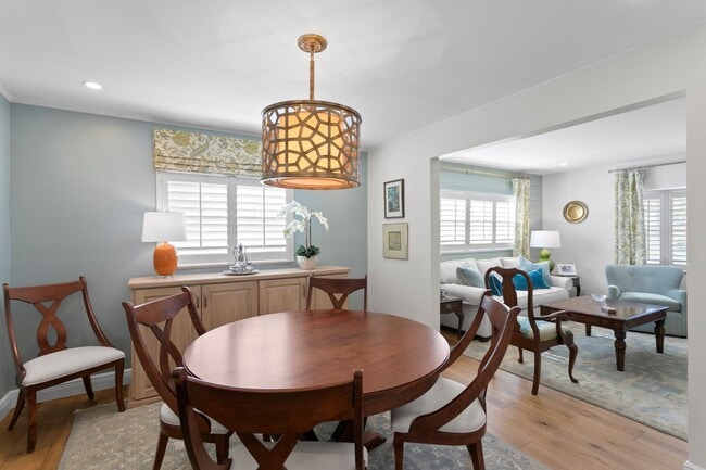 Building Photo - 4 bed, 3ba, 2 car garage home in Culbreath Heights