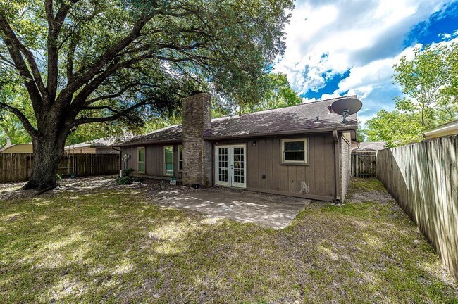 Building Photo - 15702 Pagehurst Dr
