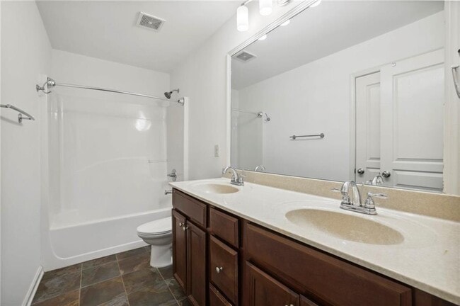 Building Photo - 4950 Hazelwood Dr