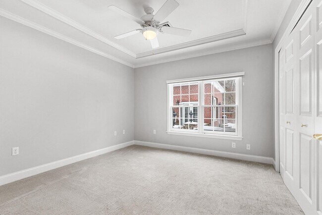 Building Photo - 40 Grandview Rd