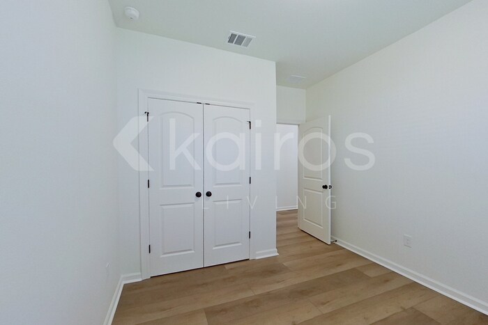 Building Photo - 113 Hendrix Rd