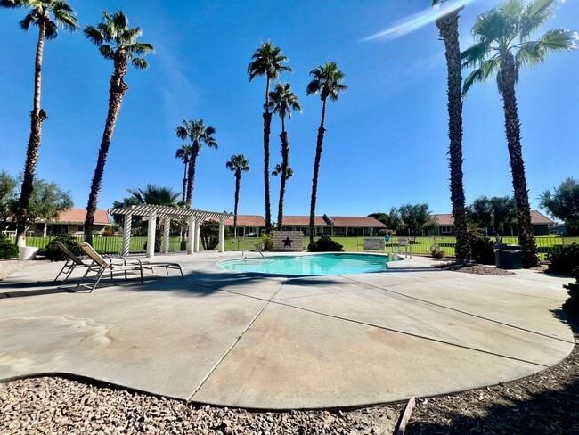 Building Photo - COMING SOON! BEAUTIFUL 2-Bedroom 2 -bathroom UNFURNISHED Condo in La Quinta Palms!