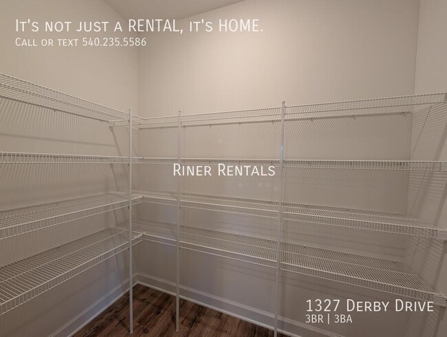 Building Photo - 1327 Derby Dr