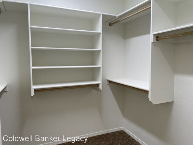 Building Photo - 4 br, 2 bath House - 2031 White Dove St SE