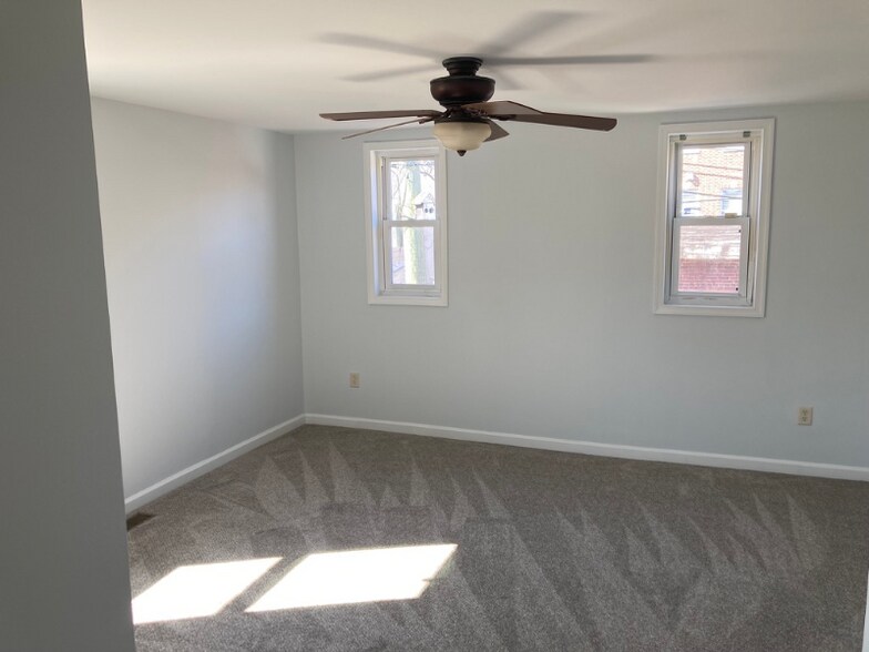 Building Photo - 132 N Collington Ave