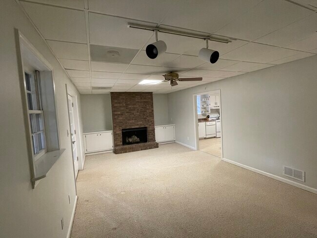 Building Photo - 242 Early Pkwy Dr