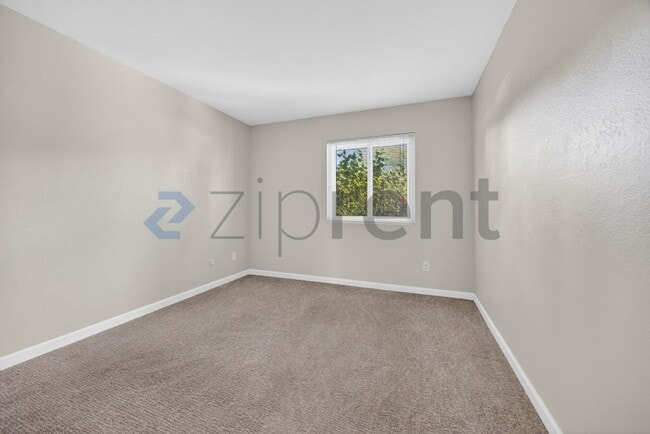 Building Photo - 13333 Rollin Glen Rd