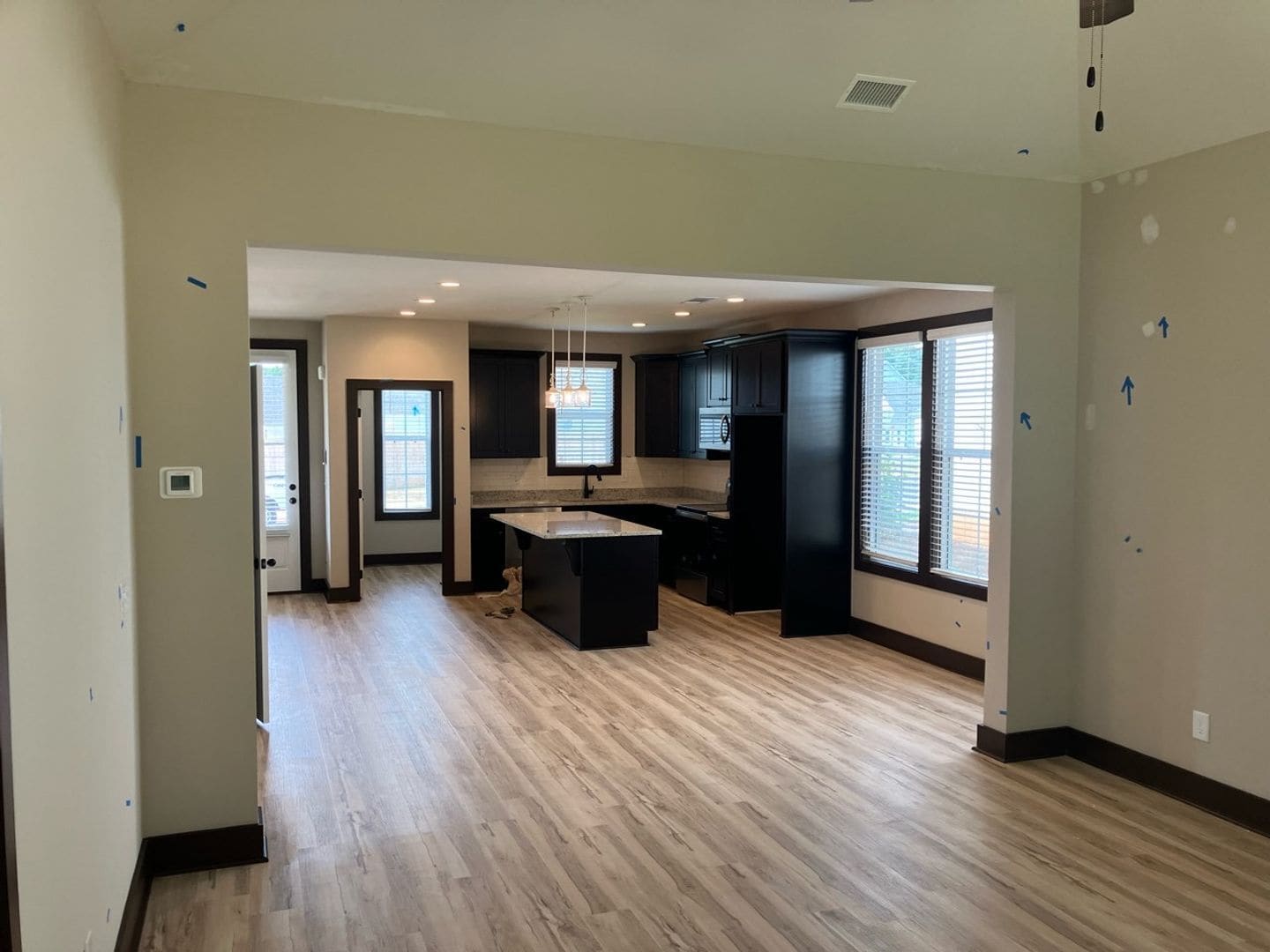 Building Photo - MOVE IN INCENTIVE*** Super Cute 2 Bedroom House in Fox Run Village