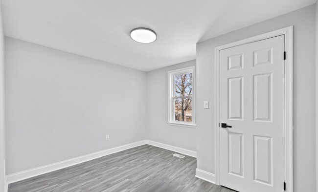 Building Photo - Sparrow Point #B