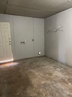 Building Photo - 5433 Encino Rd