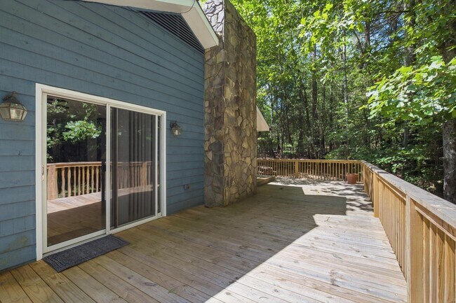 Building Photo - 2726 Pheasant Run St
