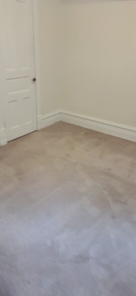 Building Photo - 115 N 5th St