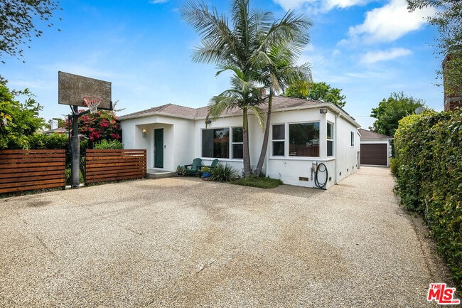 Building Photo - 3012 Bagley Ave